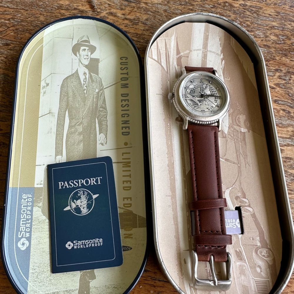 Samsonite worldproof passport